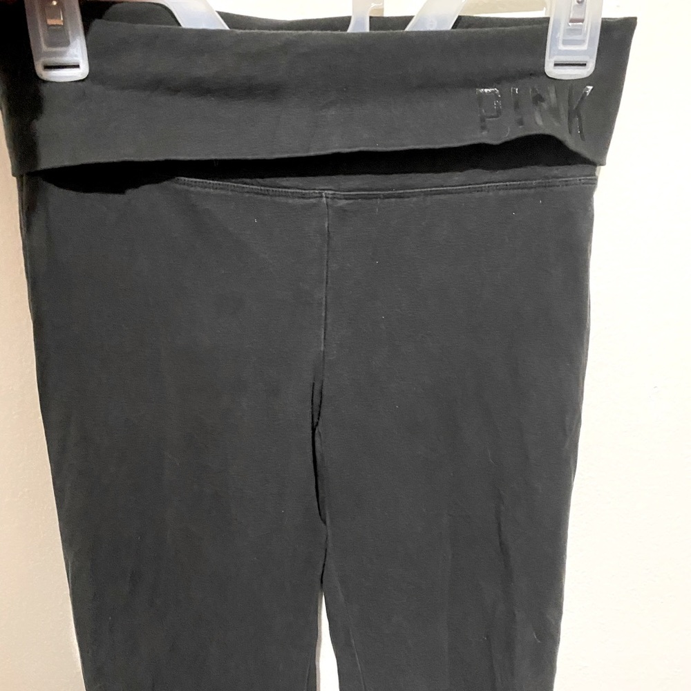 Victoria’s Secret pink yoga pants